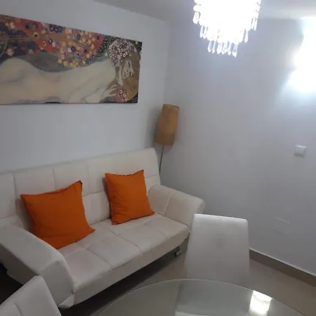 Marques De La Merced Apartment *